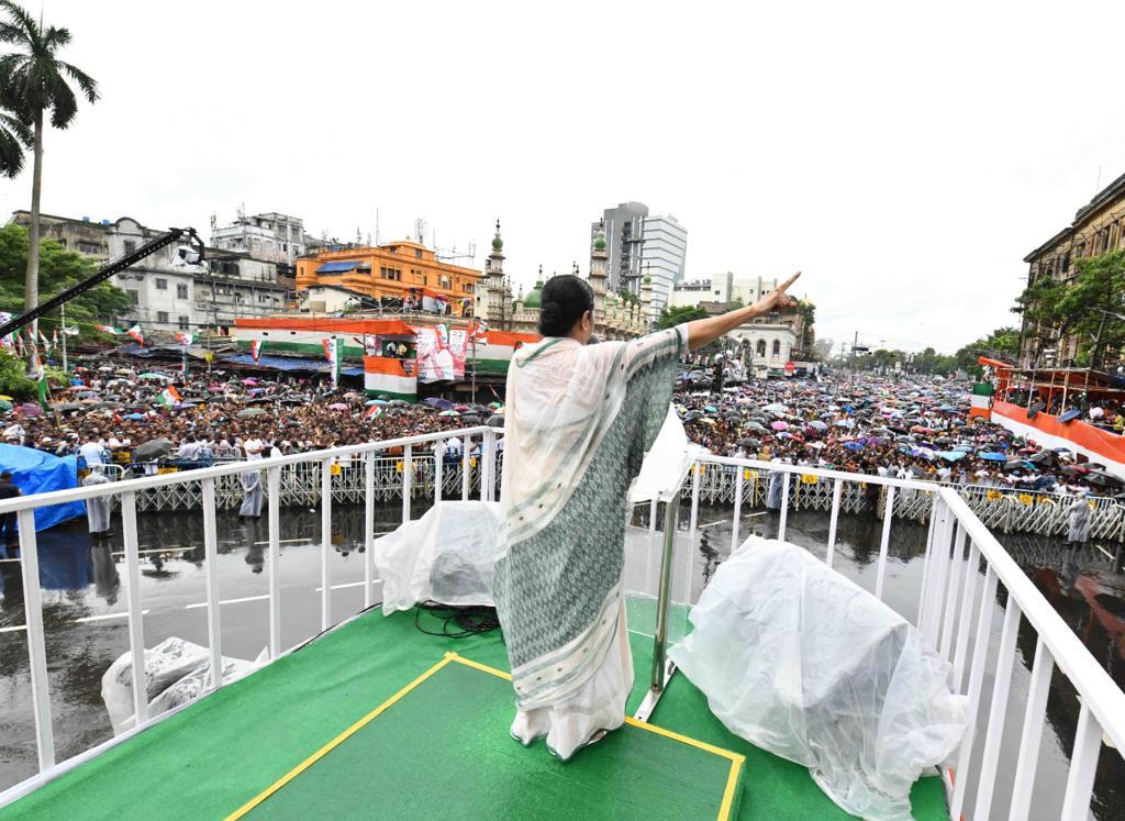 ইন্ডিয়া লড়বে, তৃণমূল সৈনিকের মত ঝান্ডা নিয়ে দাঁড়িয়ে থাকবে : মমতা বন্দ্যোপাধ্যায়