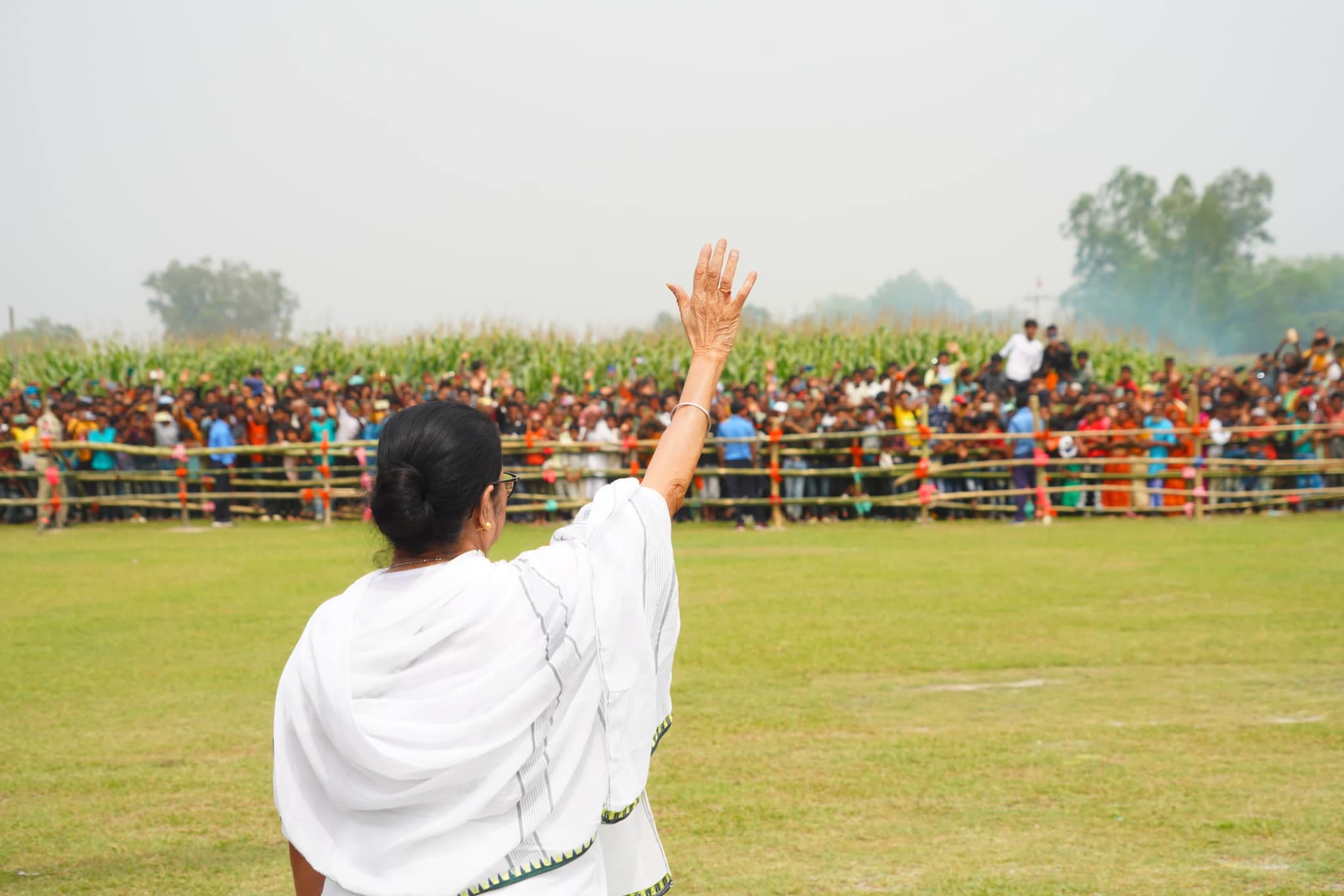 বেআইনি রায়, আমরা উচ্চ আদালতে যাচ্ছি, আশা রাখুন : মমতা বন্দ্যোপাধ্যায় বেআইনি রায়, আমরা উচ্চ আদালতে যাচ্ছি, আশা রাখুন : মমতা বন্দ্যোপাধ্যায়