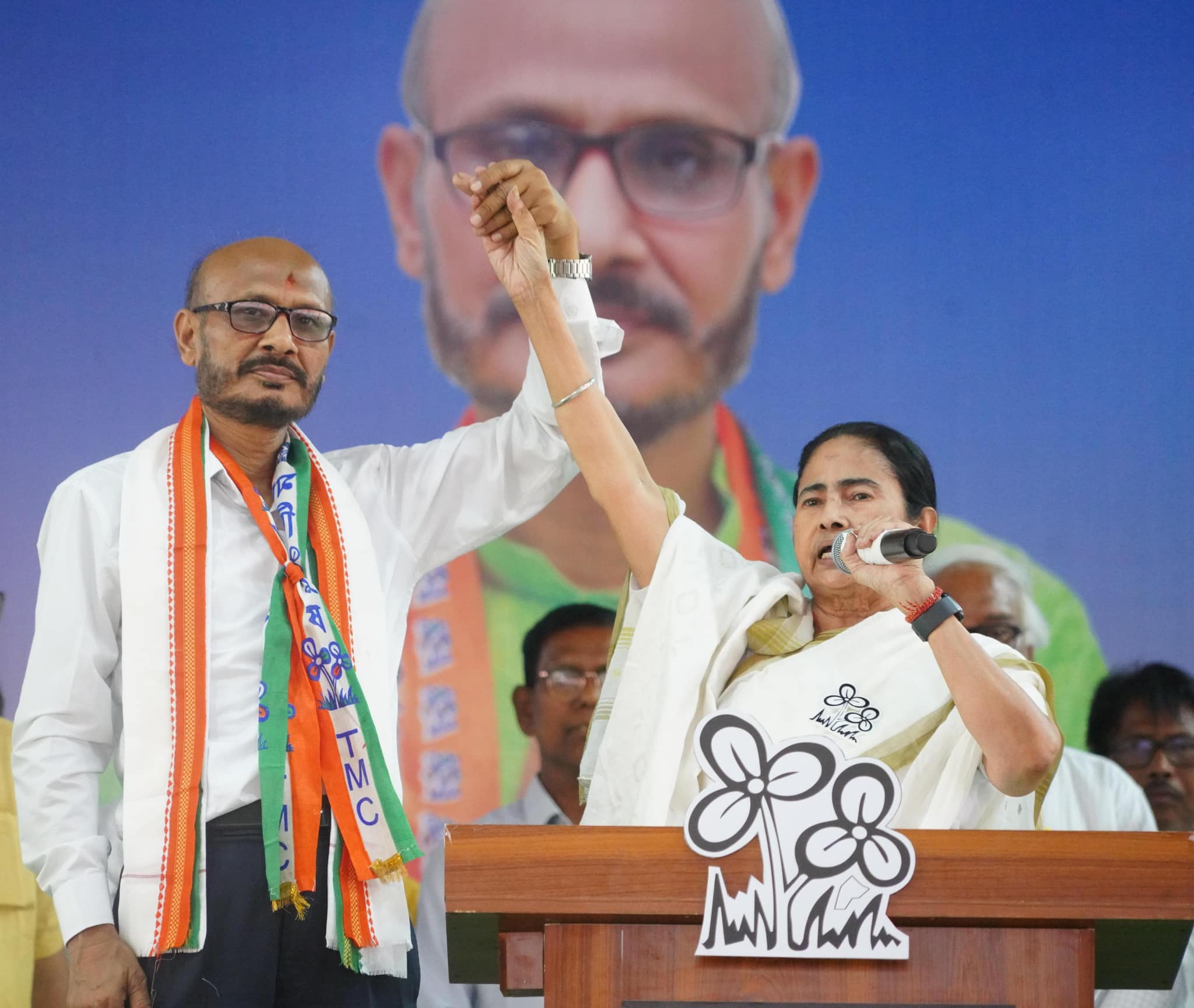 আমি থাকাকালীন ওদের ক্ষমতা নেই যে বাংলার মানুষের গায়ে হাত দেবে : মমতা বন্দ্যোপাধ্যায় আমি থাকাকালীন ওদের ক্ষমতা নেই যে বাংলার মানুষের গায়ে হাত দেবে : মমতা বন্দ্যোপাধ্যায়