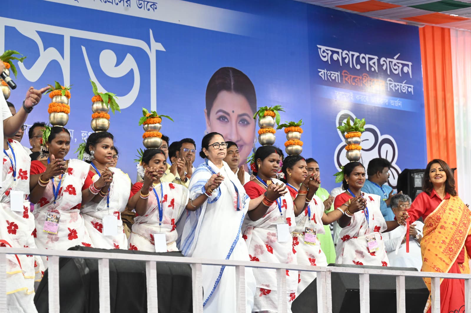 আমাকে রাজভবনে ডাকলে আর যাব না : মমতা বন্দ্যোপাধ্যায় আমাকে রাজভবনে ডাকলে আর যাব না : মমতা বন্দ্যোপাধ্যায়