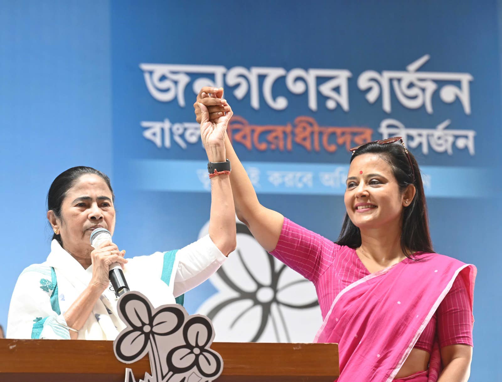 চারদিকে ঝুটা গ্যারান্টি দিয়ে বেড়াচ্ছেন : মমতা বন্দ্যোপাধ্যায় চারদিকে ঝুটা গ্যারান্টি দিয়ে বেড়াচ্ছেন : মমতা বন্দ্যোপাধ্যায়