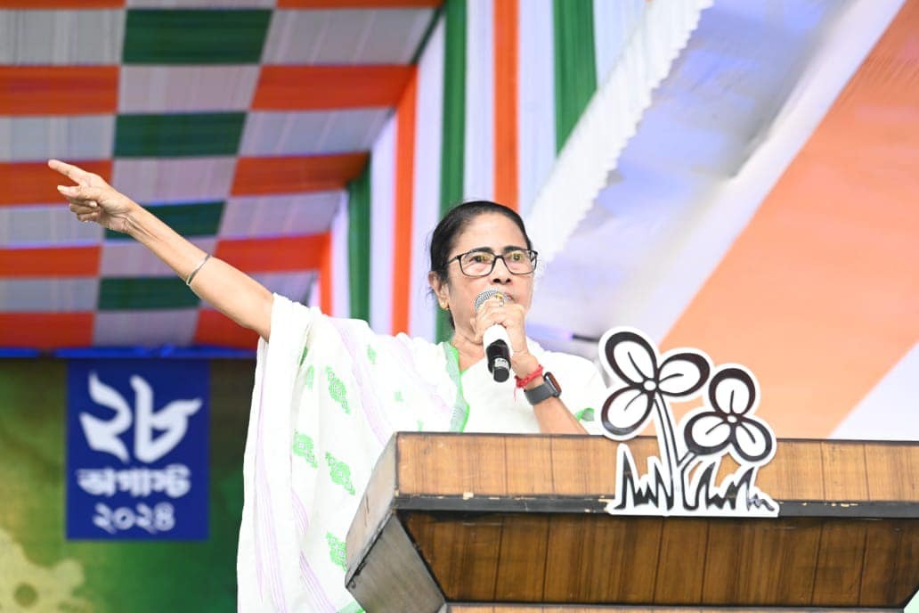 ধর্ষণে ফাঁসির শাস্তি চাই, বিশেষ অধিবেশন ডাকিয়ে বিধানসভায় আইন পাশ করাব : মমতা বন্দ্যোপাধ্যায় ধর্ষণে ফাঁসির শাস্তি চাই, বিশেষ অধিবেশন ডাকিয়ে বিধানসভায় আইন পাশ করাব : মমতা বন্দ্যোপাধ্যায়