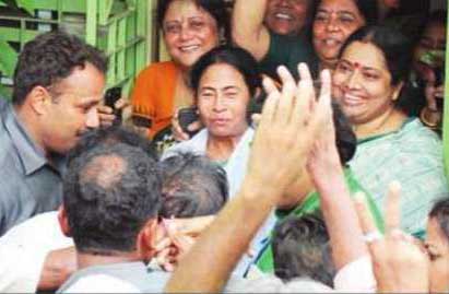 We will attract large private investments: Mamata Banerjee We will attract large private investments: Mamata Banerjee