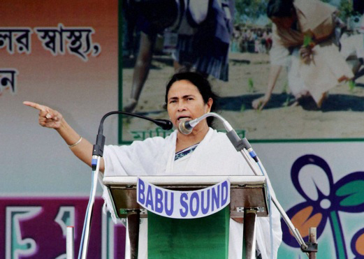 Centre selling out country: Mamata Banerjee