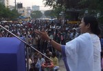 Guns can’t show road ahead: Mamata Guns can’t show road ahead: Mamata