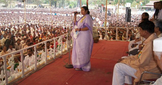 Trinamool Chairperson urges people at Dinhata to shun the Left for development Trinamool Chairperson urges people at Dinhata to shun the Left for development