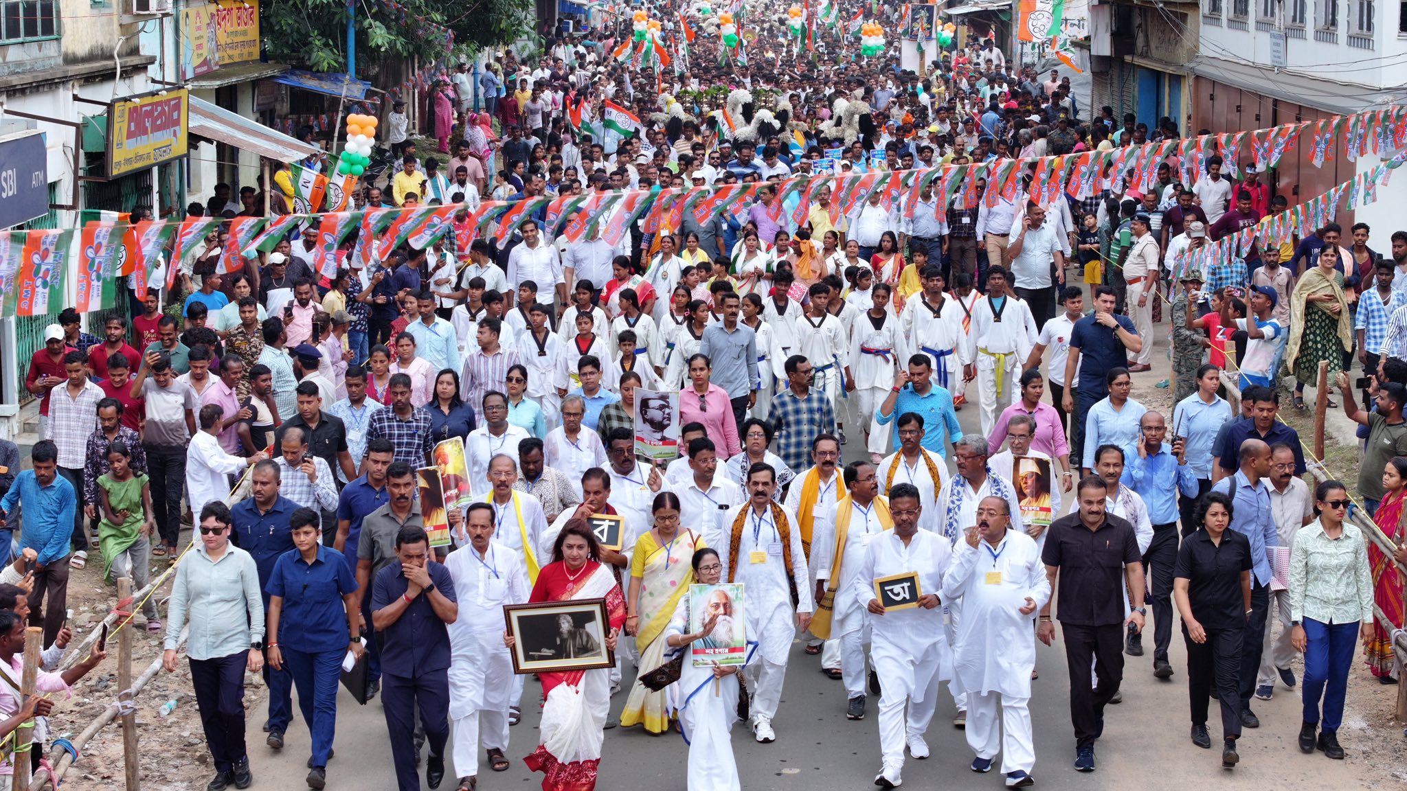 ভাষার ওপর সন্ত্রাস মানছি না, মানব না: বোলপুরে মমতা বন্দ্যোপাধ্যায়