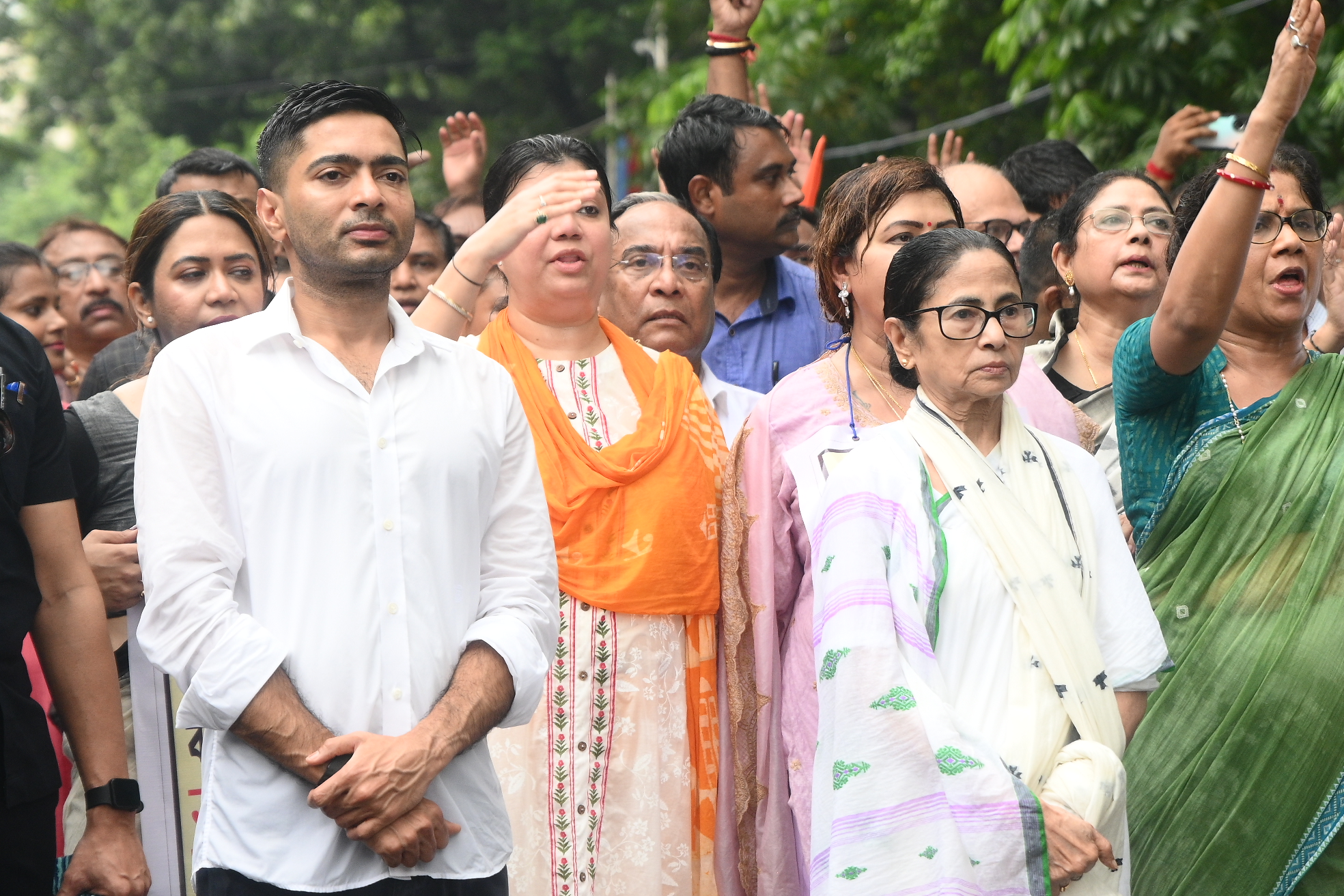 Insult to the Bengali language is an insult to Bengal: Abhishek Banerjee Insult to the Bengali language is an insult to Bengal: Abhishek Banerjee